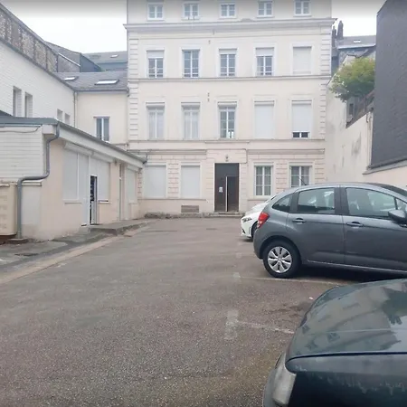 Appart 4 Ou 5 Personnes, Parfait Pour Des Familles Et Pmr דירה *